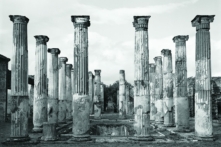 Di chỉ Pompeii xuyên thời gian qua bộ ảnh trắng đen của nhiếp ảnh gia William Wylie