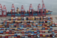 Thâm hụt thương mại của Hoa Kỳ giảm do xuất cảng đạt mức cao kỷ lục