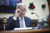 Từ cứu trợ đại dịch đến lạm phát nhất thời, Fed đã lâm vào tình cảnh hiện nay như thế nào?