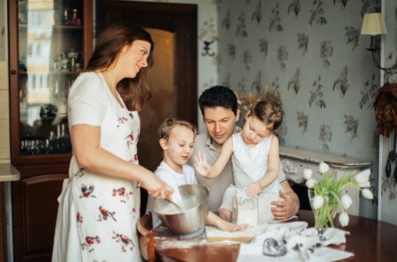 Những đứa trẻ ăn uống cùng gia đình học giỏi hơn và có vốn từ vựng phong phú hơn