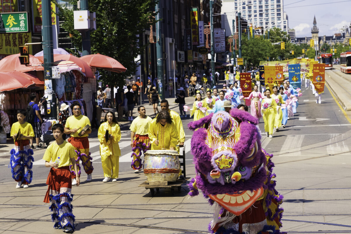 Các cuộc diễn hành tại Canada kỷ niệm mốc 400 triệu người Trung Quốc thoái ĐCSTQ