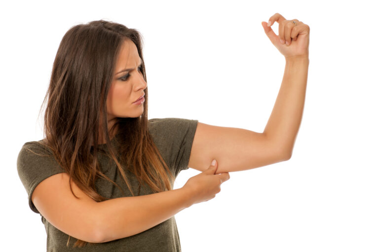 Làm thế nào để khắc phục tình trạng cánh tay mềm nhão?  