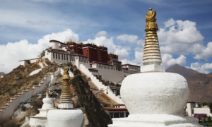 Tây Tạng: Người dân khốn đốn vì đợt phong tỏa kéo dài hơn 40 ngày của chính quyền