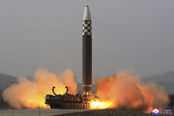 Bắc Hàn thông qua luật cho phép tấn công hạt nhân ‘tự động’ vào ‘lực lượng thù địch’