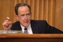 Đảng Cộng Hòa cảnh báo các CEO ngân hàng nên tránh xa các vấn đề chính trị, xã hội, và văn hóa