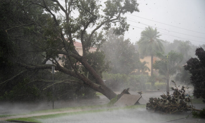 Nhiều tiểu bang điều động Vệ binh Quốc gia, một số hướng đến Florida để ứng phó với cơn bão Ian