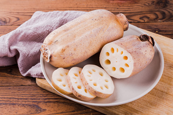 2 loại thực phẩm màu trắng cải thiện chứng hanh khô của mùa thu