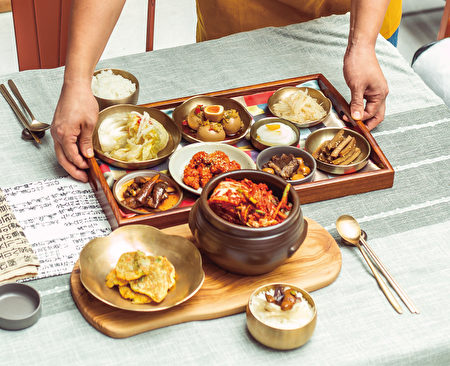 Những điều thú vị về văn hoá ẩm thực Hàn Quốc: Các món phụ không phải để ăn  no - Epoch Times Tieng Viet