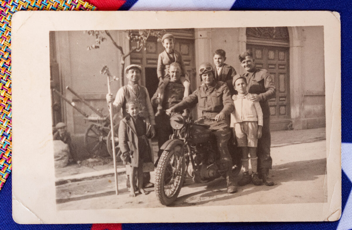 Những chuyến phiêu lưu của một cậu bé 13 tuổi người Mỹ trong Đệ nhị Thế Chiến ở Ý 
