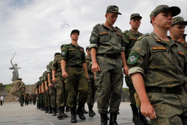Người Nga thi nhau trốn sang biên giới sau lệnh gọi nhập ngũ của TT Putin