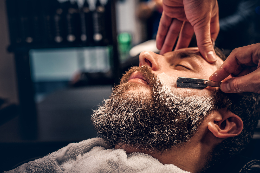 Cạo râu cũng là một môn nghệ thuật chăm sóc da mặt