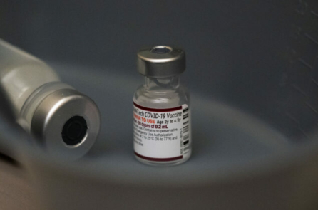 CDC: Hơn một nửa trong số trên 13,000 trẻ em có ‘phản ứng toàn thân’ sau khi chích vaccine COVID-19