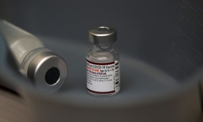 CDC: Hơn một nửa trong số trên 13,000 trẻ em có ‘phản ứng toàn thân’ sau khi chích vaccine COVID-19