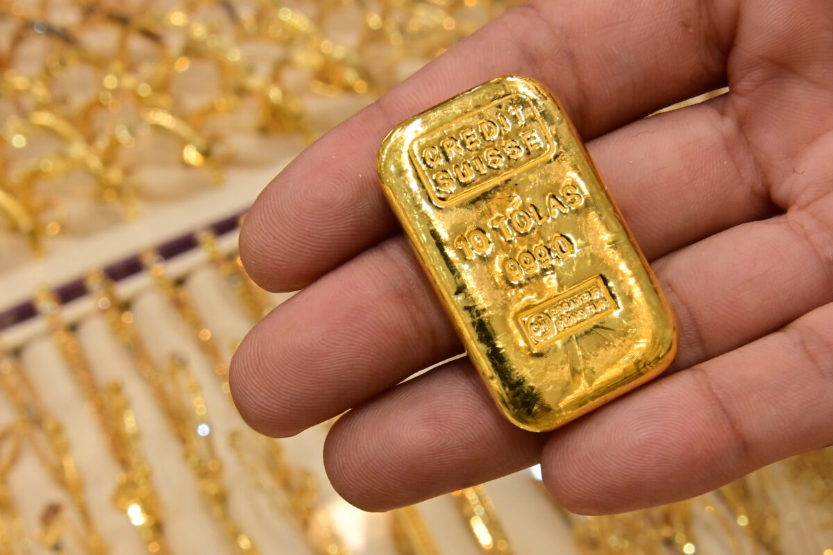 5 lý do cố vấn tài chính của quý vị không để quý vị mua vàng hay bạc vật chất