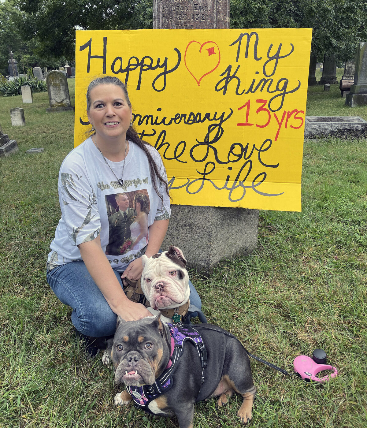 Người vợ, 2 chú chó, và một thông điệp kỷ niệm giúp bị cáo sự kiện ngày 06/01 hạnh phúc khi phiên tòa đến gần