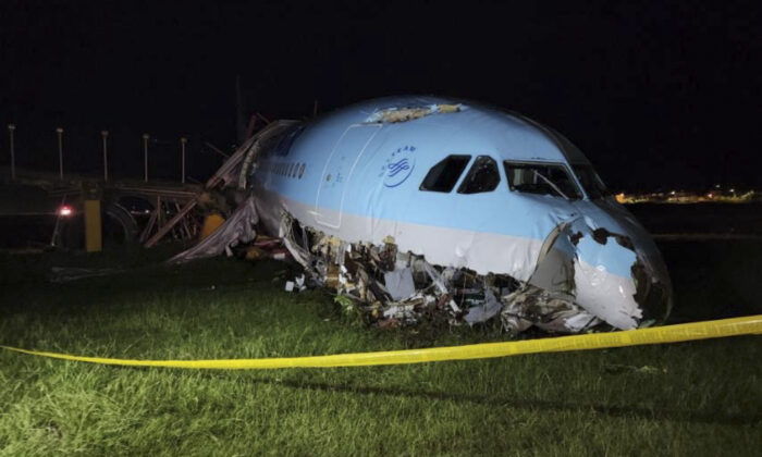 Phi cơ của hãng hàng không Korean Air trượt khỏi đường băng tại phi trường Philippine, 173 người vẫn an toàn