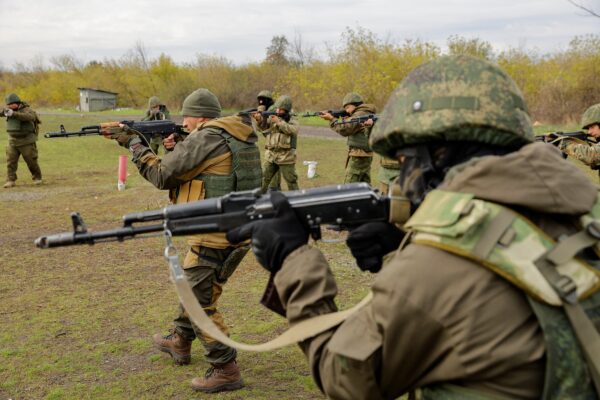 Nga tăng cường chiến dịch tại Ukraine sau các cuộc sáp nhập