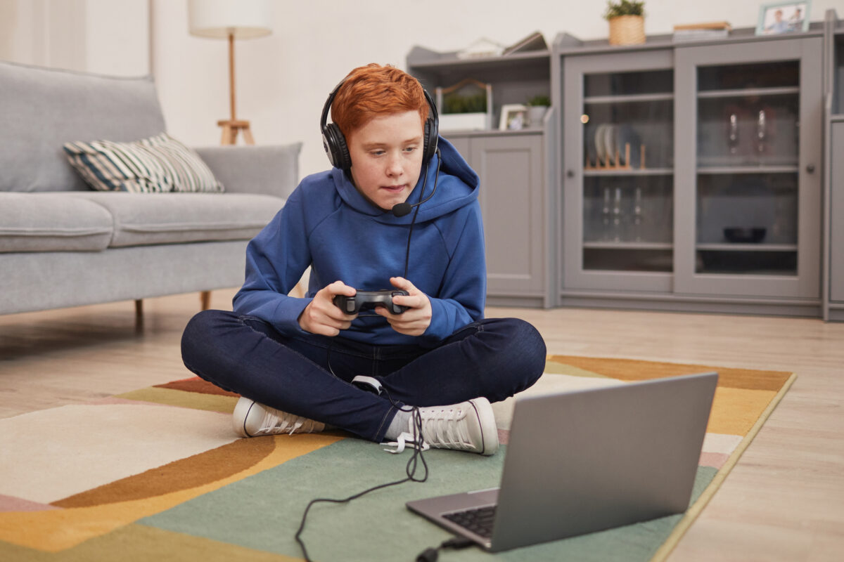 Con trai bạn có đang nghiện trò chơi điện tử?
