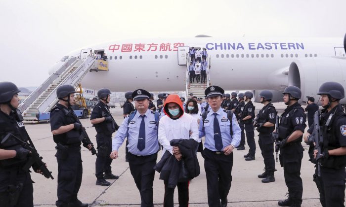 Ireland và Tây Ban Nha bắt đầu điều tra các đồn cảnh sát của Trung Quốc ở hải ngoại