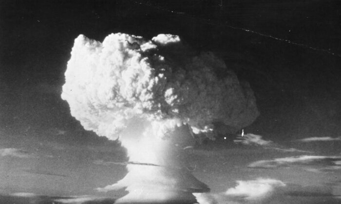 Bài đăng dậy sóng của một nhà vật lý học: Xác suất xảy ra chiến tranh hạt nhân trên toàn thế giới là 1/6