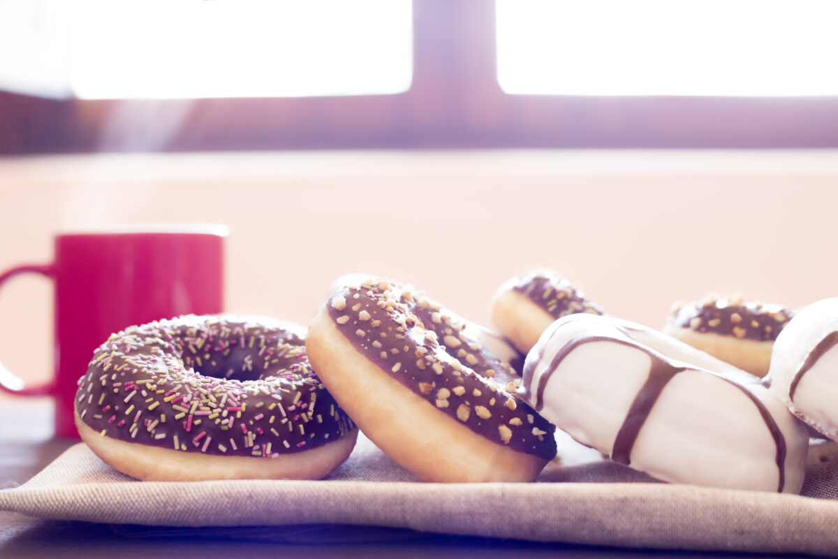 Có phải đường fructose cũng gây nghiện và không tốt như rượu?