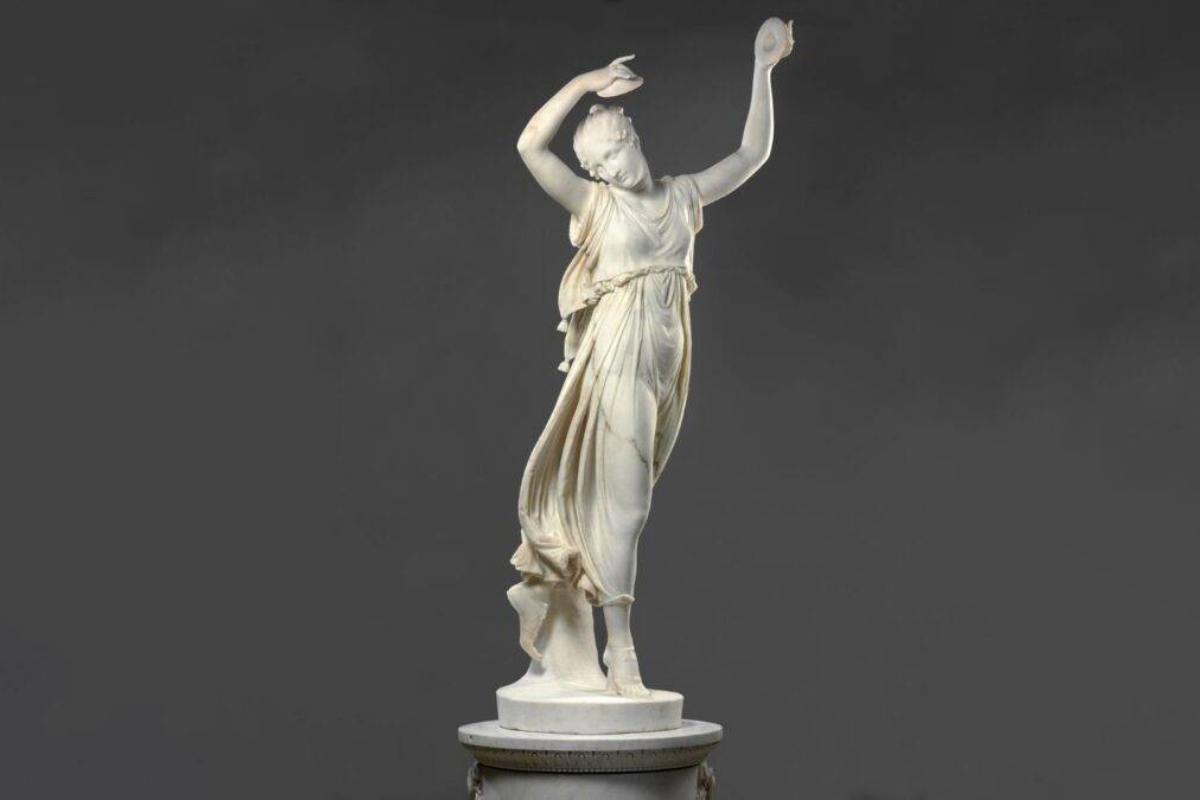 Tìm lại hình tượng vũ công đã mất qua tác phẩm điêu khắc của Antonio Canova