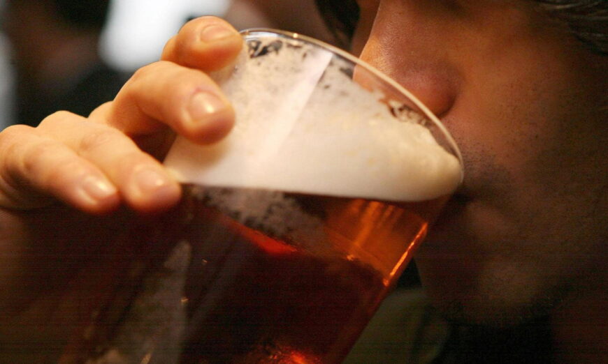 Tử vong tại Úc do lạm dụng rượu ở mức cao kỷ lục, tự tử đang gia tăng