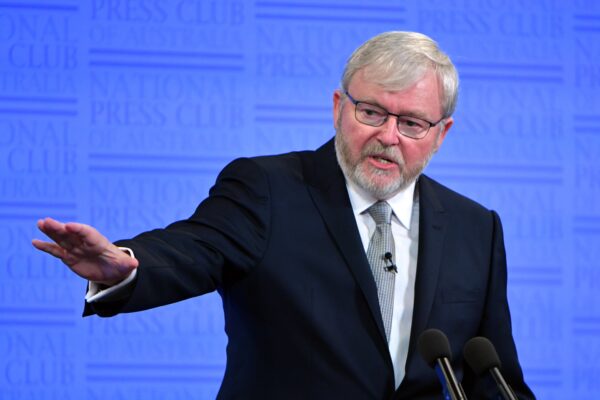 Cựu Thủ tướng Úc Kevin Rudd tại Câu lạc bộ Báo chí Quốc gia ở Canberra, Úc, hôm 09/03/2021. (Ảnh: AAP Image/Mick Tsikas)