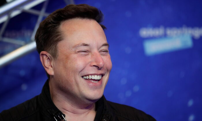 Ông Elon Musk cảnh báo: Ngành giải trí đầy ‘virus tâm trí thức tỉnh’ đẩy nền văn minh đến chỗ tự sát