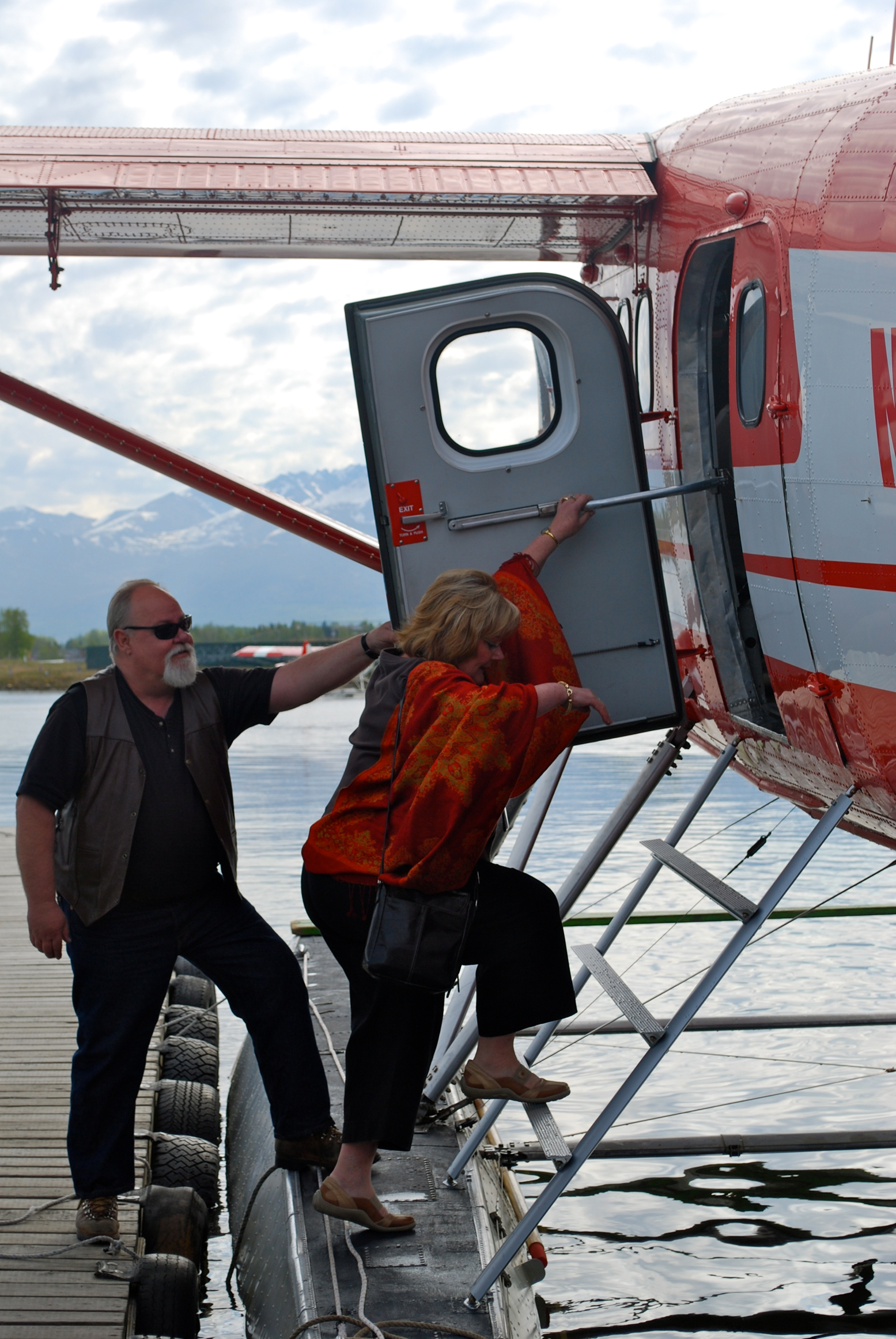 Bay trên thành phố Anchorage, khám phá Alaska bằng seaplane