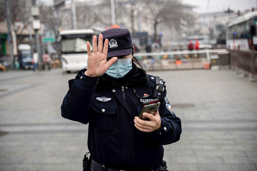 Lực lượng cảnh sát chống khủng bố của Anh đang xem xét các tiền đồn cảnh sát Trung Quốc ở London