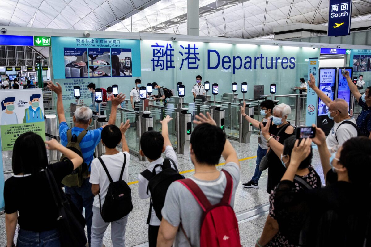 Trẻ vị thành niên chiếm tỷ lệ lớn thứ ba trong số 140,000 người Hồng Kông di cư đến Anh theo thị thực BNO