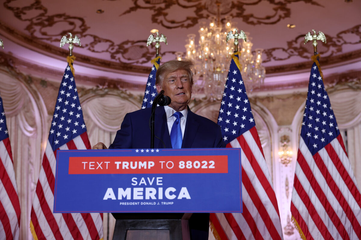 Cựu Tổng thống Donald Trump công bố chiến dịch tranh cử vào Tòa Bạch Ốc năm 2024