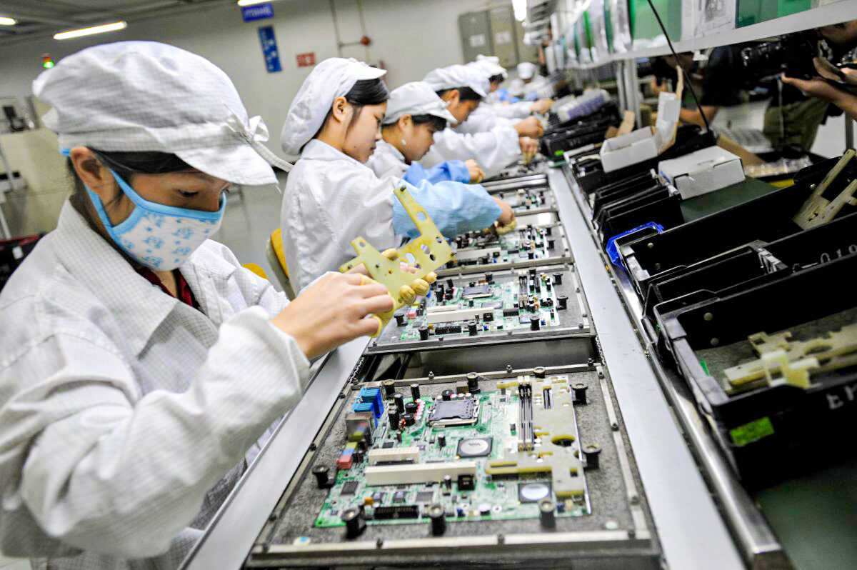 Trung Quốc kêu gọi cựu quân nhân và đảng viên ĐCSTQ giúp nhà máy sản xuất iPhone của Apple