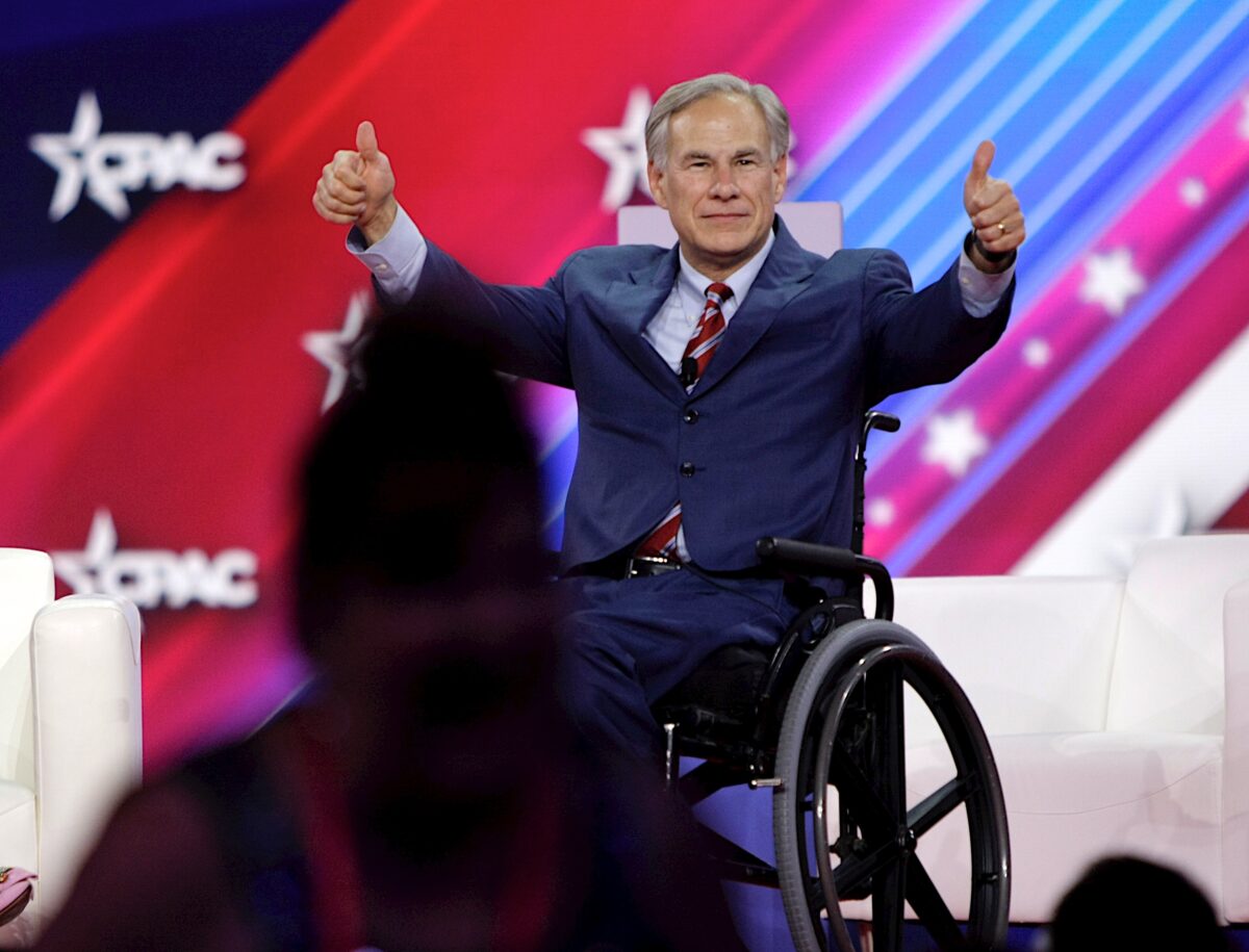 Texas: Thống đốc đương nhiệm Greg Abbott của Đảng Cộng Hòa đánh bại người thách thức Beto O’Rourke