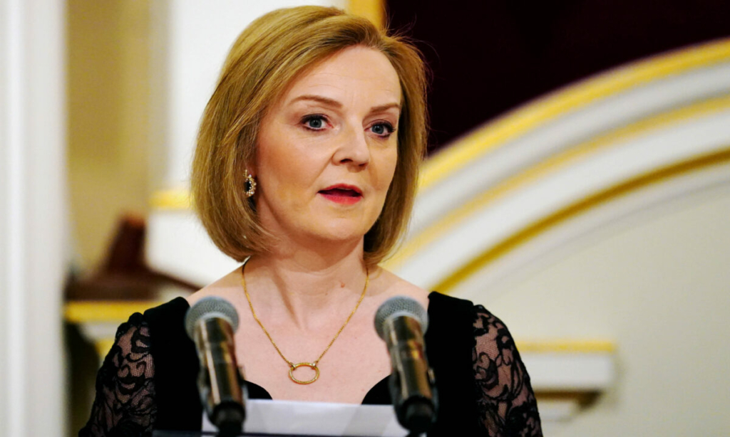 Ngoại trưởng Liz Truss nói chuyện tại Tiệc Phục sinh tại Mansion House ở Thành phố London, hôm 27/04/2022. (Ảnh: Victoria Jones/PA Media)