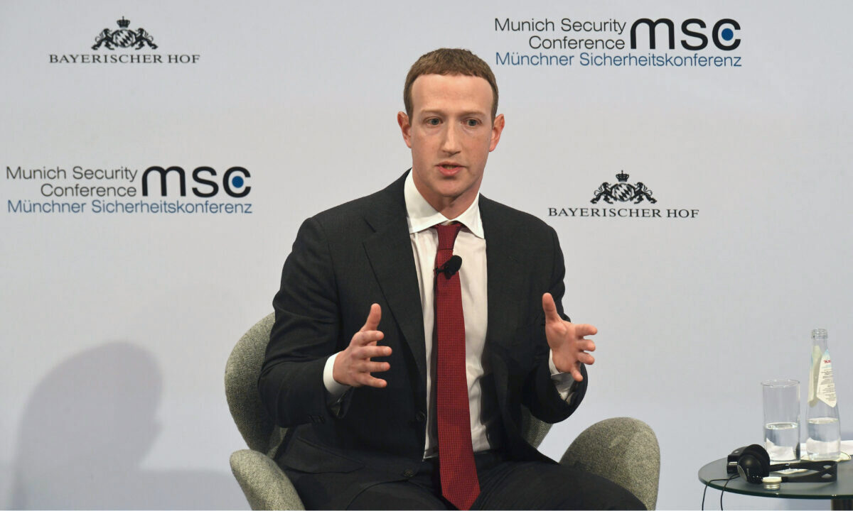 Người sáng lập kiêm Giám đốc điều hành của Facebook, ông Mark Zuckerberg, nói trong Hội nghị An ninh Munich (MSC) lần thứ 56 tại Munich vào ngày 15/02/2020. (Ảnh: Christof Stache/AFP)