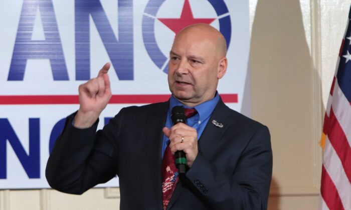 Ông Doug Mastriano thừa nhận thua cuộc trước ứng cử viên Đảng Dân Chủ cho chức Thống đốc Pennsylvania