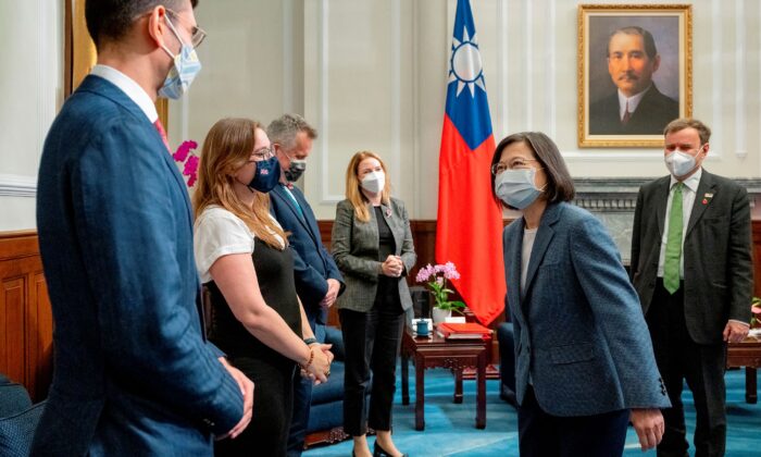 Bộ trưởng Thương mại Anh quốc gặp gỡ Tổng thống Đài Loan tại Đài Bắc