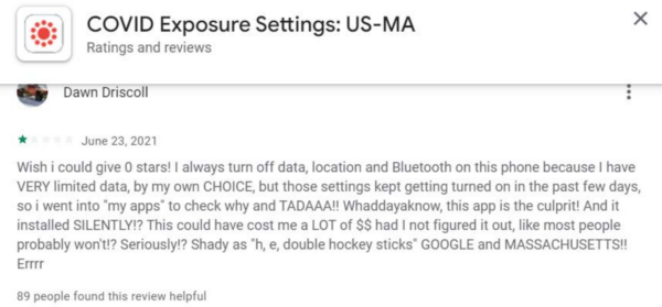 Người dùng thiết bị Android ở Massachusetts, cô Dawn Driscoll viết đánh giá trên Google Play Store, vào ngày 23/06/2021. (Vụ kiện NCLA/Ảnh chụp màn hình bởi The Epoch Times)
