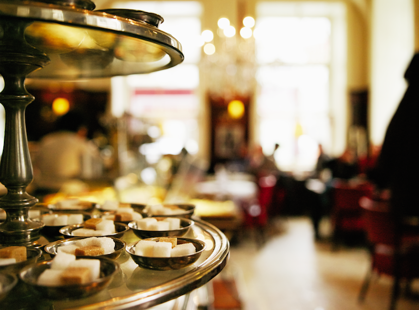 Các món đi kèm cà phê tại quán Café Diglas. (Ảnh: ©WienTourismus/Christian Stemper)