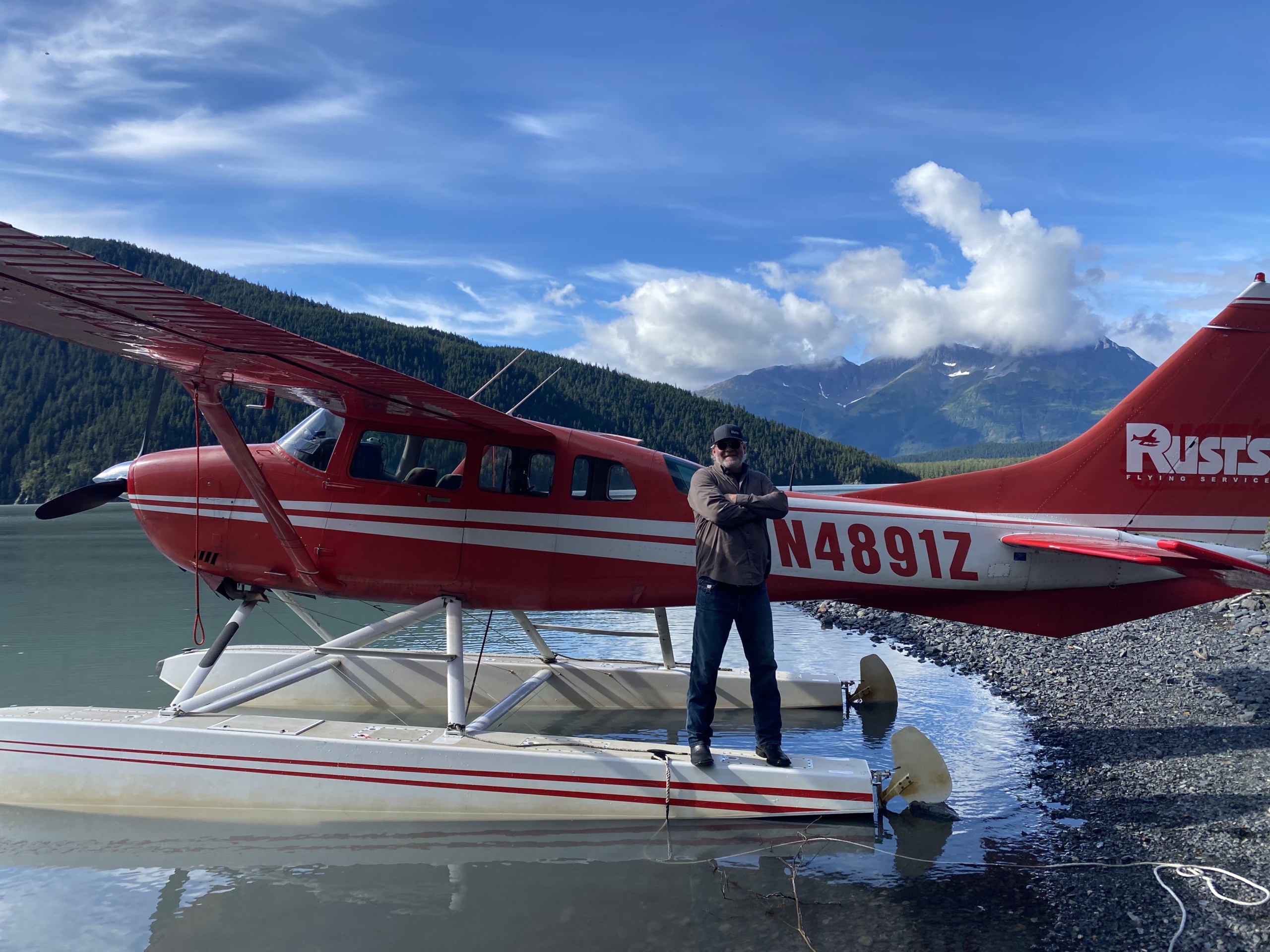 Bay trên thành phố Anchorage, khám phá Alaska bằng seaplane