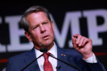 Georgia: Thống đốc Brian Kemp đánh bại bà Stacey Abrams