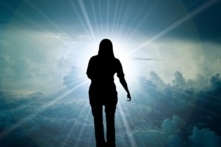 Nhịp tim tăng vọt lên 411 nhịp/phút, người phụ nữ trải nghiệm lên Thiên Đường