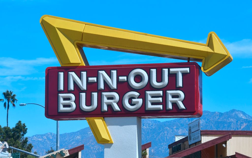 Một nhà hàng In-N-Out Burger tại Alhambra, California hôm 30/08/2018. (Ảnh: Frederic J. Brown/AFP/Getty Images)