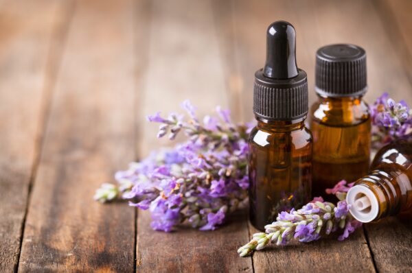 Liệu pháp hương thơm: Cách bảo vệ cơ thể thiết yếu trong thế kỷ 21 