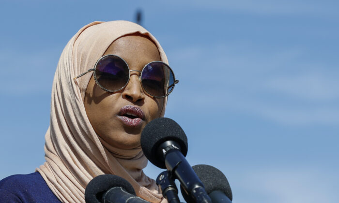 Ilhan Omar, các thành viên khác của ‘The Squad’ tái đắc cử