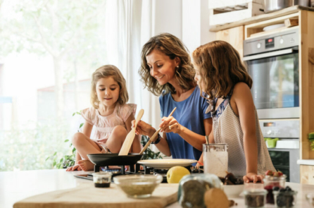 Có thể hâm nóng thức ăn nhiều lần, vì sao?