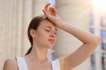 Các triệu chứng kinh niên và khó giải thích có thể là do bệnh tự miễn