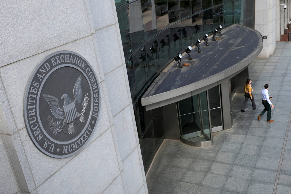 Trụ sở của Ủy ban Chứng khoán và Giao dịch Hoa Kỳ (SEC) tại Hoa Thịnh Đốn hôm 12/05/2021. (Ảnh: Andrew Kelly/Ảnh tư liệu/Reuters)